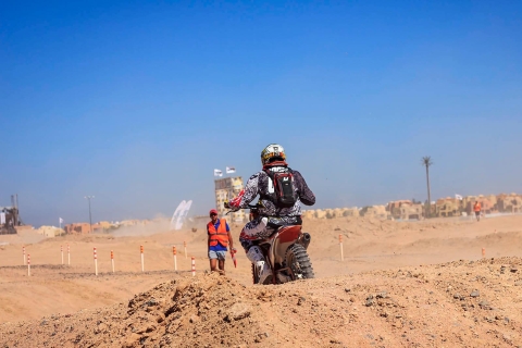 Desde Hurghada: El Gouna Quad y MX Bike TourSafari de 1 hora en MX Dirt Bike