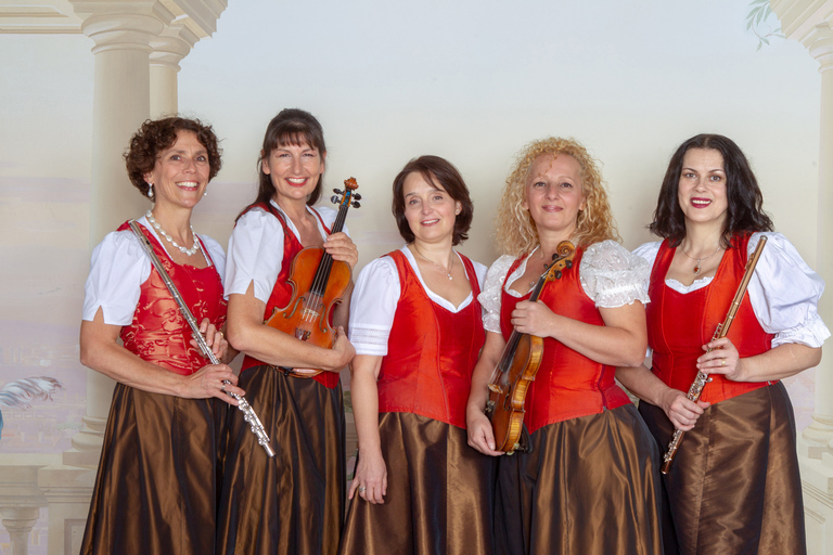 Wenen: traditionele dinershow in de Wiener Rathauskeller