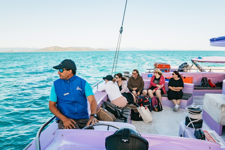 From Airlie: Whitsundays Full-Day Catamaran Sailing Trip