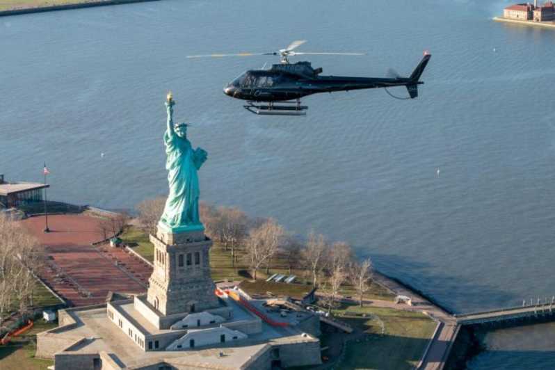 NYC Helicopter Ride & Manhattan Walking Tour