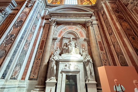 Watykan: Bazylika św. Piotra, podziemia i wejście na kopułęBazylika św. Piotra, wejście na kopułę i zwiedzanie grobowców papieskich