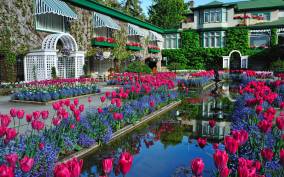 Full-Day Victoria and Butchart Gardens Tour from Vancouver