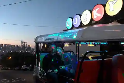 São Francisco: Tour noturno de 2 horas em Tuk Tuk particular