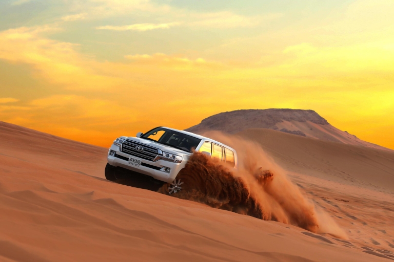 Dubai: Wüstensafari mit Dünenfahrt, Kamelritt und BBQ7-stündige Gruppentour