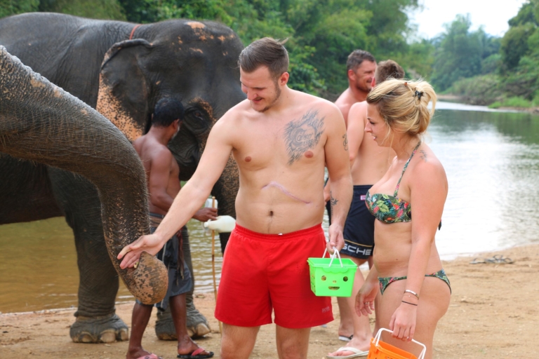 Khao Sok: Flussfahrt per Bambusfloß und ElefantenbadenFlussfahrt per Bambusfloß und Elefantenbaden: Private Tour