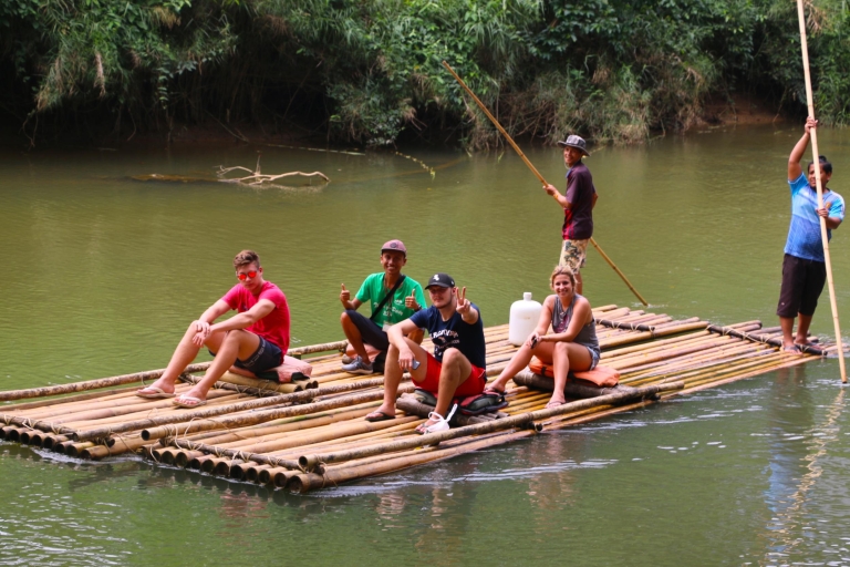 Khao Sok : rafting en bateau bambou et bain des éléphantsRafting en bateau en bambou et baignade des éléphants