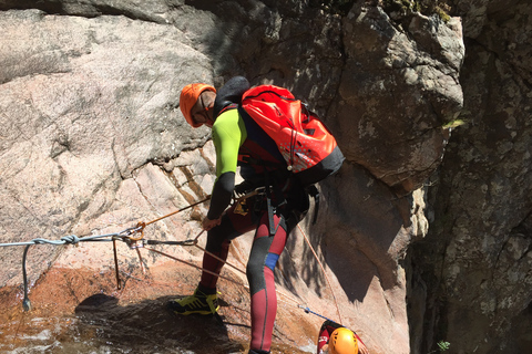 Propriano: Baracci Canyon Beginners Canyoning Tour