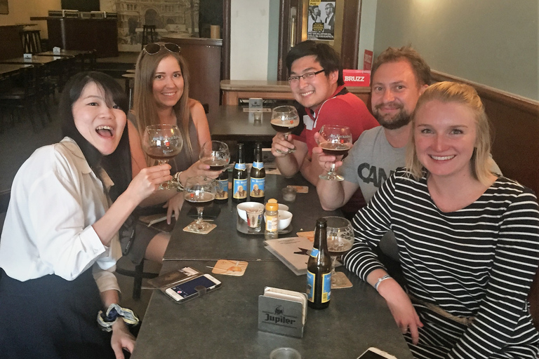 Brussels: Beer Tasting Tour with 7 Beers and Snacks