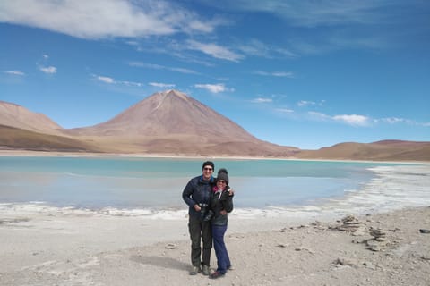 Uyuni: 3-Days Private Tour Uyuni Salt Flats & Colored lagoon