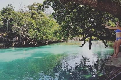 Port-Vila : visite du village de Pepeyo, lagon bleu et Eden on the River