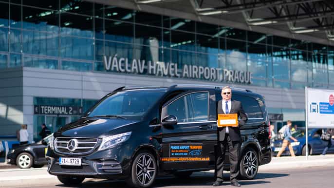 transfert en navette partagée de/vers laéroport de prague