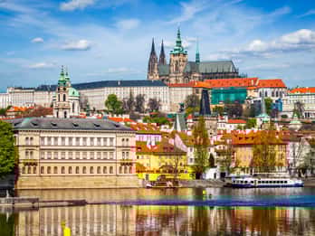 Prag: Ganztägige Tour und Bootsfahrt auf dem Fluss Prag: Ganztägige Tour und Bootsfahrt auf dem Fluss