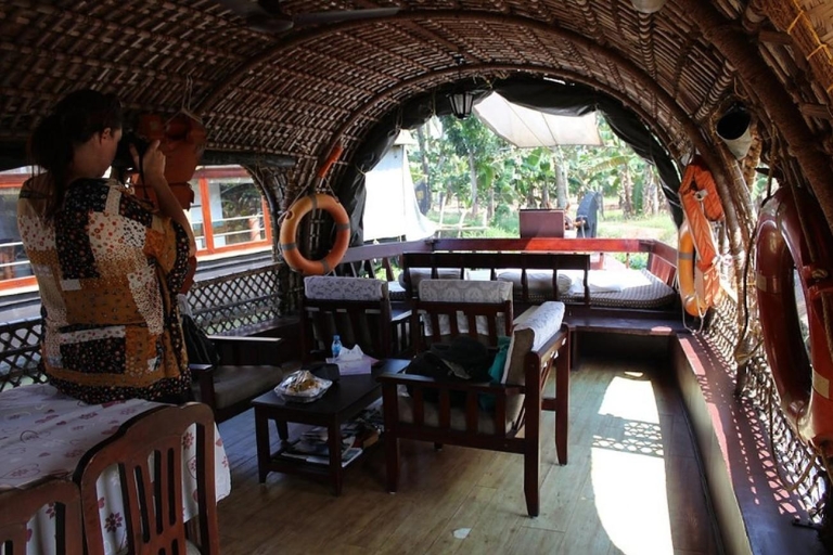 Kochi: Private Hausboot-Tour auf den Alleppey BackwatersTour mit Deluxe-Hausboot Abholung am Kreuzfahrthafen