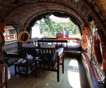 Da Kochi: Crociera privata di 2 giorni e 1 notte in houseboat ad Alappuzha