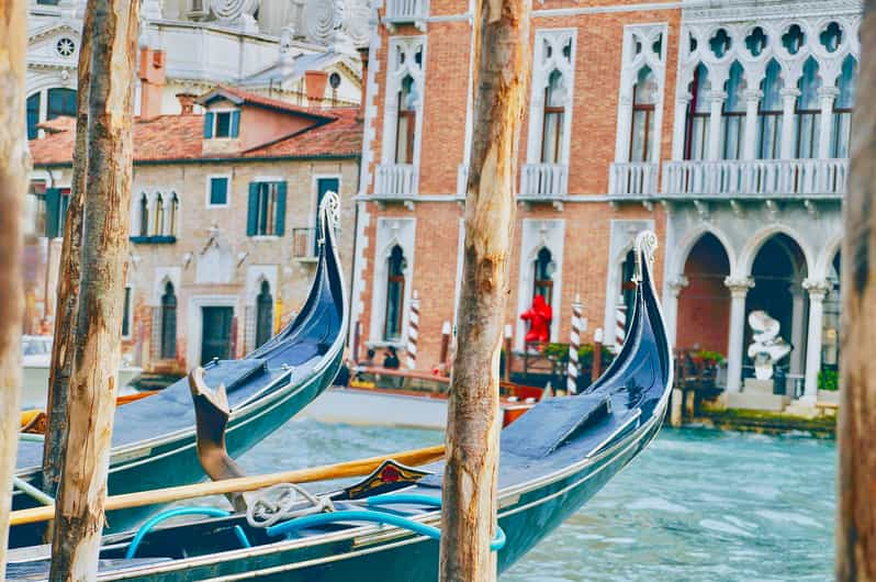 Venezia: Tour Classico In Gondola Tra I Canali | GetYourGuide