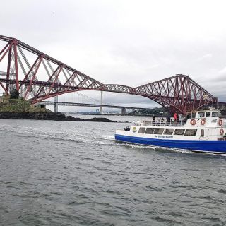 Fra Edinburg: 90-minutters bådtur på Firth of Forth med te