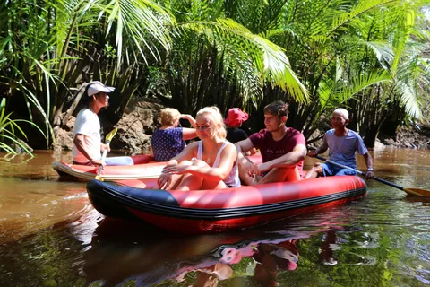 Khao Lak : Sri Phang Nga Canoe et Tam Nang Waterfall Tour
