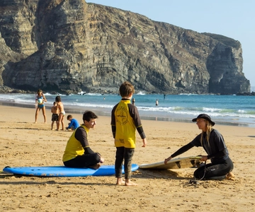 Algarve: 2-Hour Beginner Surf Lesson