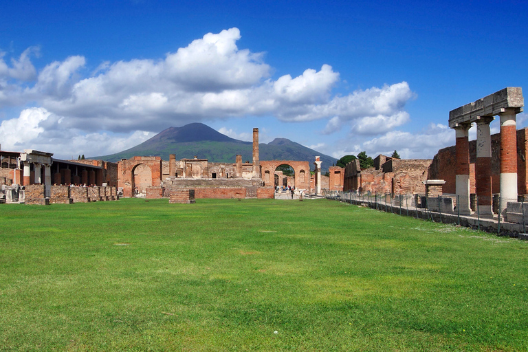 From Rome: Pompeii and Amalfi Coast Private Tour by Car