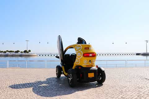 Lisbon: Self-Drive Modern City Tour and Oceanarium Tickets