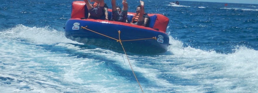 Boracay : Flying Donut Water Tubing Experience (expérience de descente en chambre à air)