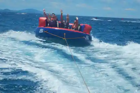 Boracay: Flying Donut Water Tubing Experience