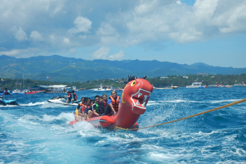 Boracay: opblaasbare banaan- of drakenboottocht2 ritten van opblaasbare bananen- of drakenboot