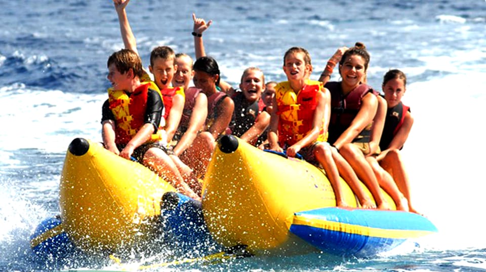 Boracay: Inflatable Banana or Dragon Boat Ride