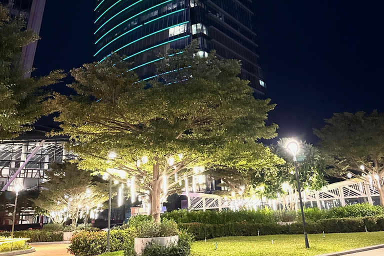 Phnom Penh: Sky Bar Tour with Live Music and Drinks