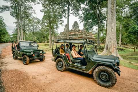 Siem Reap: Angkor Wat Temples Guided Tour by Jeep