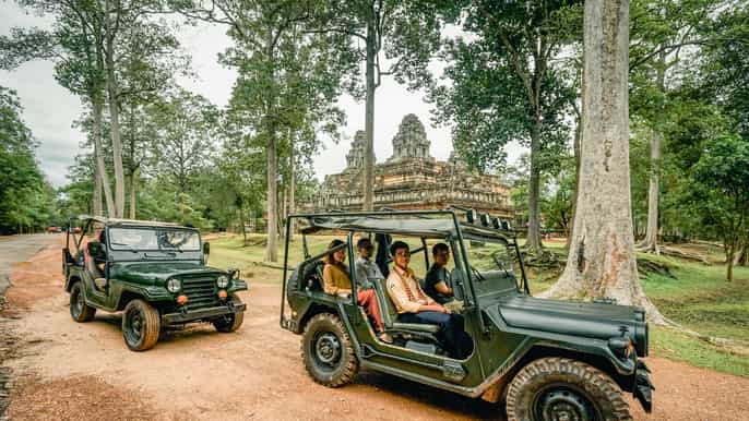 siem reap angkor wat temples guided tour by jeep