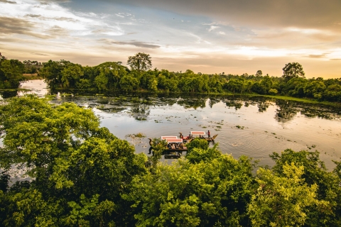 Siem Reap: Angkor Sunset Tour by Jeep with Boat Ride
