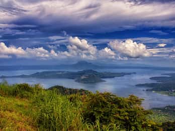Full-Day Manila City, Tagaytay Taal Volcano and Lake Tour