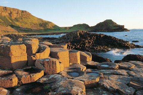 Da Dublino: Tour delle Giant&#039;s Causeway e degustazione di whiskyTour con posti a sedere liberi sull&#039;autobus - Primo arrivato, primo servito