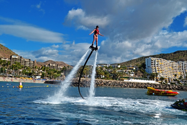 Gran Canaria: sesión de flyboard en la playa de Anfi