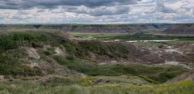 drumheller and badlands tour