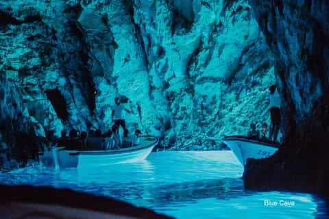 hvar 5 islands and blue cave tour from trogir and split
