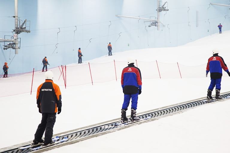 Cairo: Indoor Snowboarding Tickets with Hotel Transfer