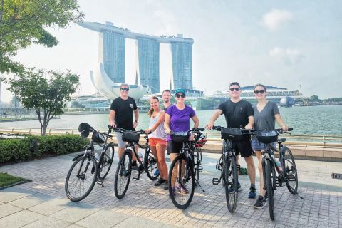 Singapore: tour in bici storico con snack tradizionali