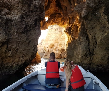 Lagos: Ponta da Piedade Grotto 1-Hour Tour with Local Guide