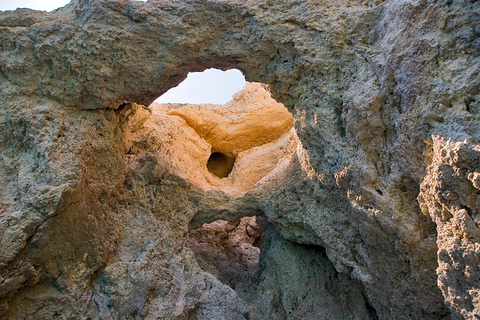 Lagos: Ponta da Piedade Grotto 1-timmes tur med lokal guideDelad gruppresa