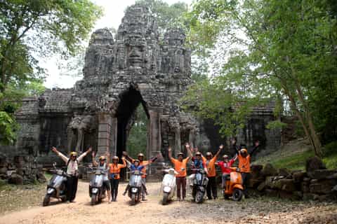 siem reap angkor sunrise vespa tour with driver