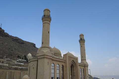 Baku: Escursione di un giorno a Gobustan, ai vulcani, al tempio del fuoco e a YanardagTour privato