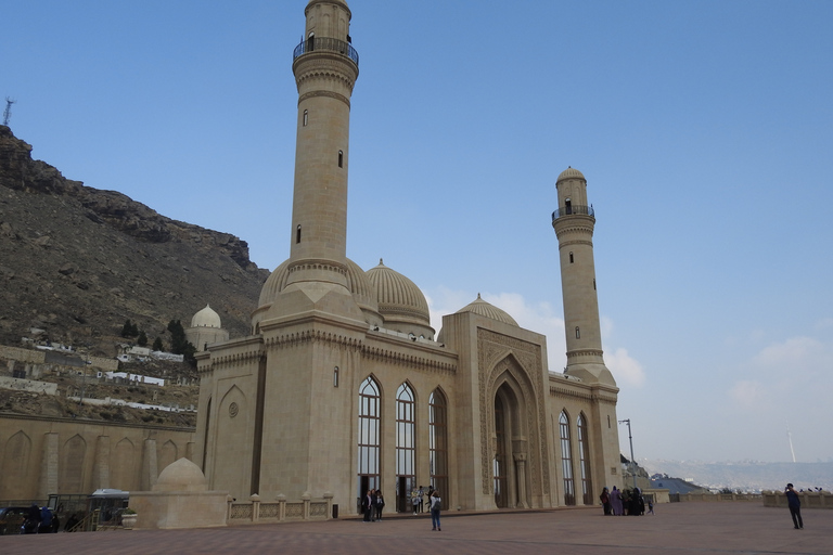 Baku: Escursione di un giorno a Gobustan, ai vulcani, al tempio del fuoco e a YanardagTour privato