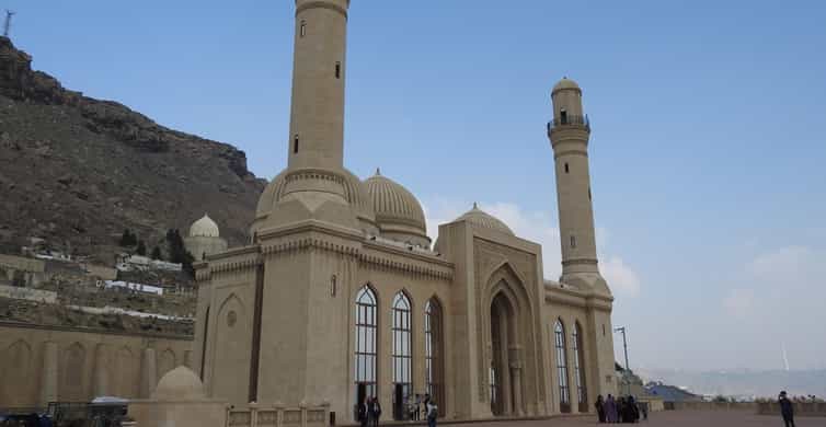 Baku: Gobustan, Volcanoes, Fire Temple and Yanardag Day Trip photo 6