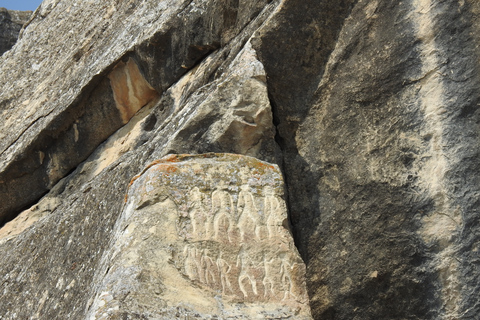 Baku: Gobustan i Absheron Group lub prywatna wycieczkaBaku: Prywatna wycieczka z przewodnikiem po Gobustanie i Absheron