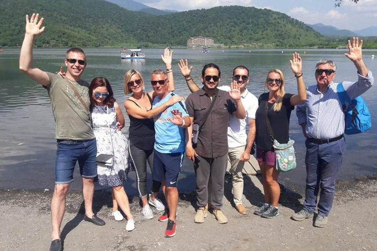 De Bakou: visite de la nature et de la gastronomie de Gabala et ShamakhiVisite privée de la nature et de la gastronomie de Gabala et Shamakhi