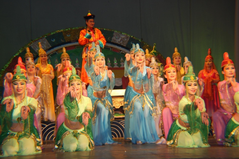Ulaanbaatar: ticket voor traditionele muziek en dansvoorstellingTicket voor traditionele muziek en dansvoorstelling