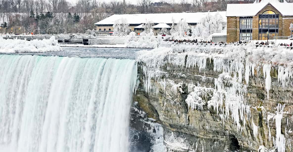 Toronto: Niagara Falls Premium Day Trip with Optional Cruise