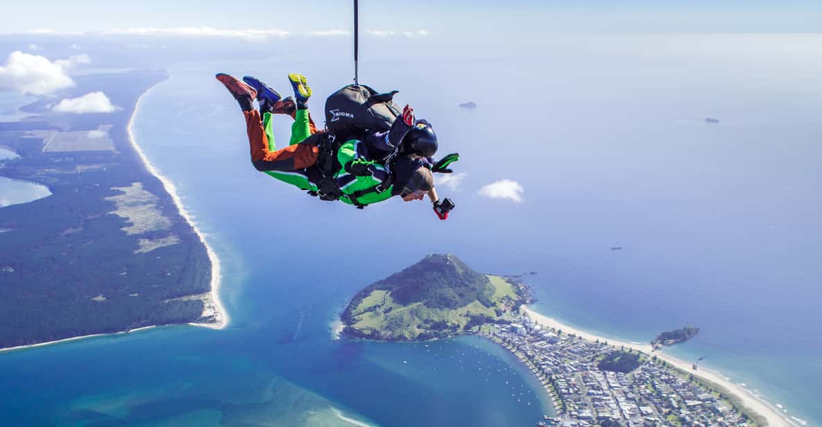 From Tauranga: Skydive over Mount Maunganui